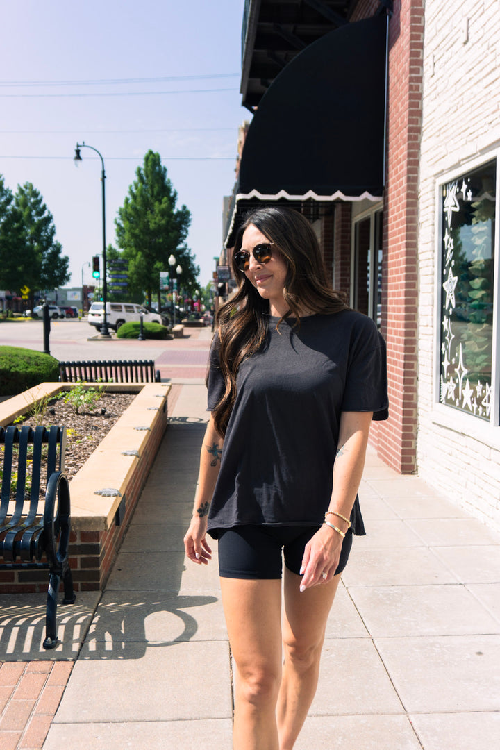 Nina Tee