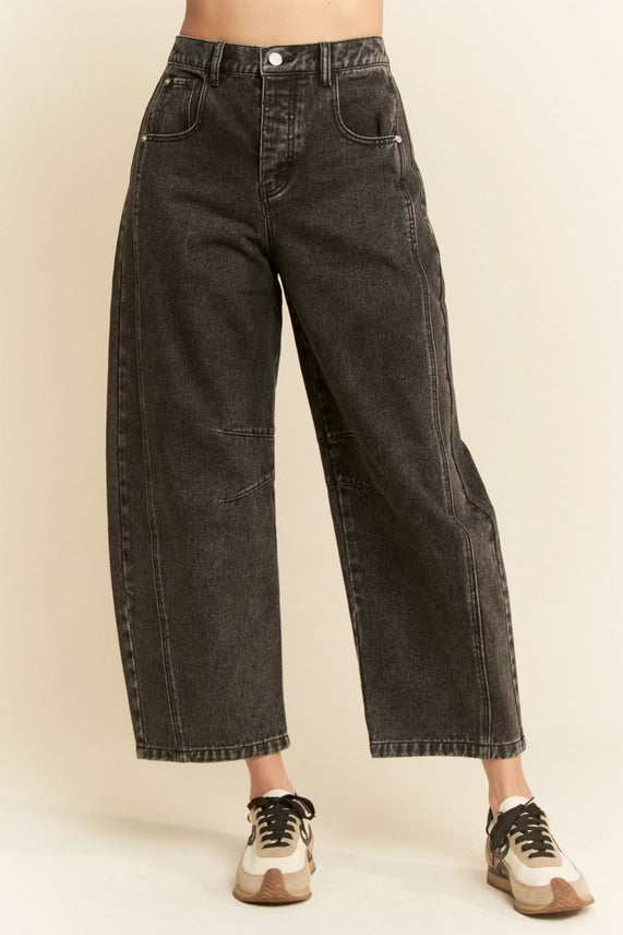 Bridget Barrel Jeans in Black