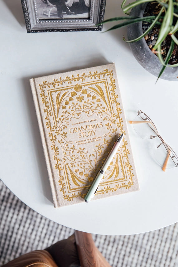 Grandma's Story: A Keepsake Journal