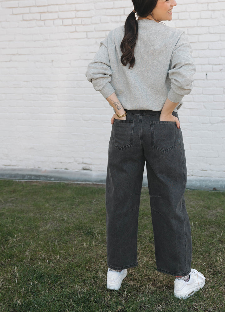 Bridget Barrel Jeans in Black